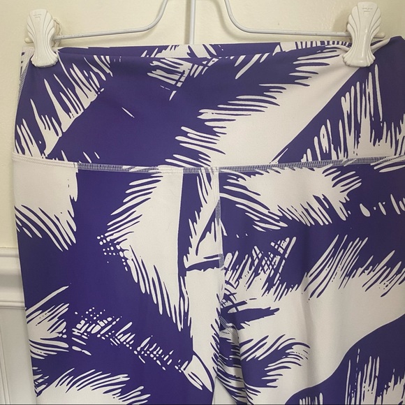 Fabletics High-Waisted Printed PureLuxe 7/8 Leggings - Picture 7 of 13